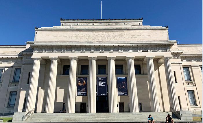 Visit-Auckland-War-Memorial-Museum-with-KING-Rentalcars.jpg