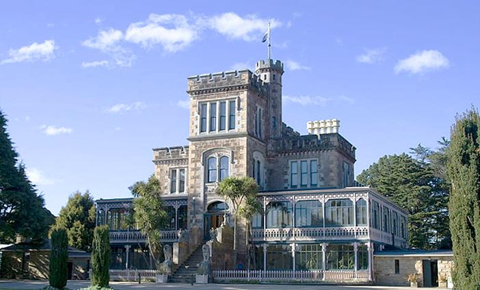 Visit-Larnach-Castle-with-KING-Rentalcars.jpg