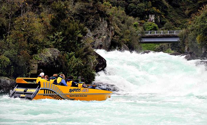 Visit-Aratiatia-Rapids-with-KING-Rentalcars.jpg